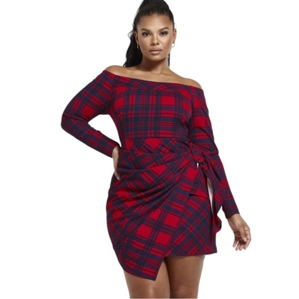 FASHION TO FIGURE Leah Off The Shoulder Plaid Dress